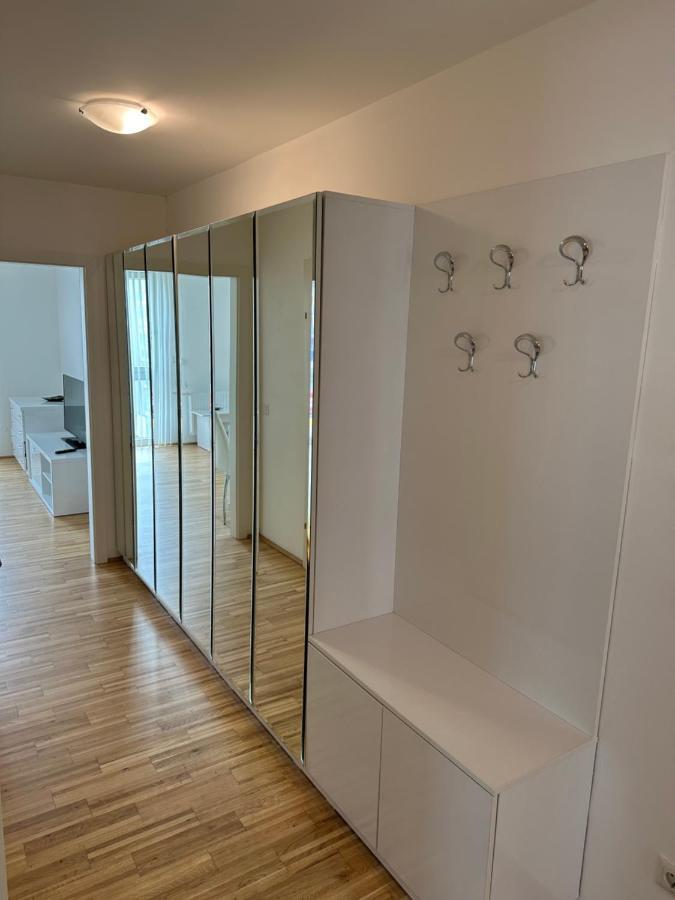 Hauptbahnhof Ferienwohnung Am Park Viena Exterior foto